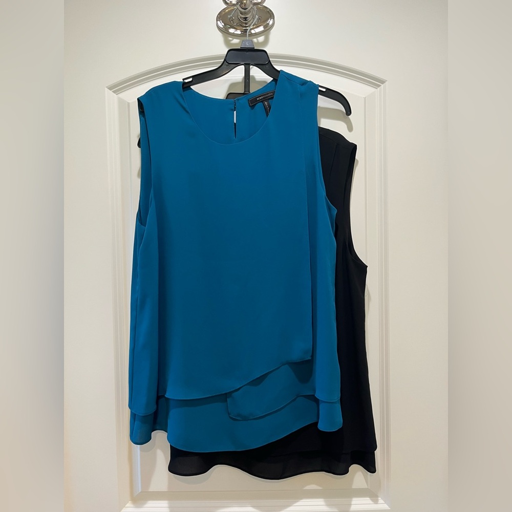 BCBGMaxAzria Black and Blue Sleeveless Blouse Set
